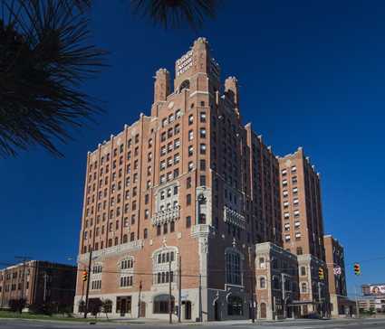 DoubleTree by Hilton - The Tudor Arms Hotel - Cleveland, Ohio