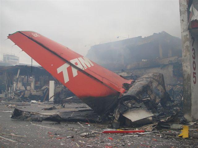 TAM Airlines Flight 3054 Crash Site - Airbus 320 - 07/17/2007 - São Paulo