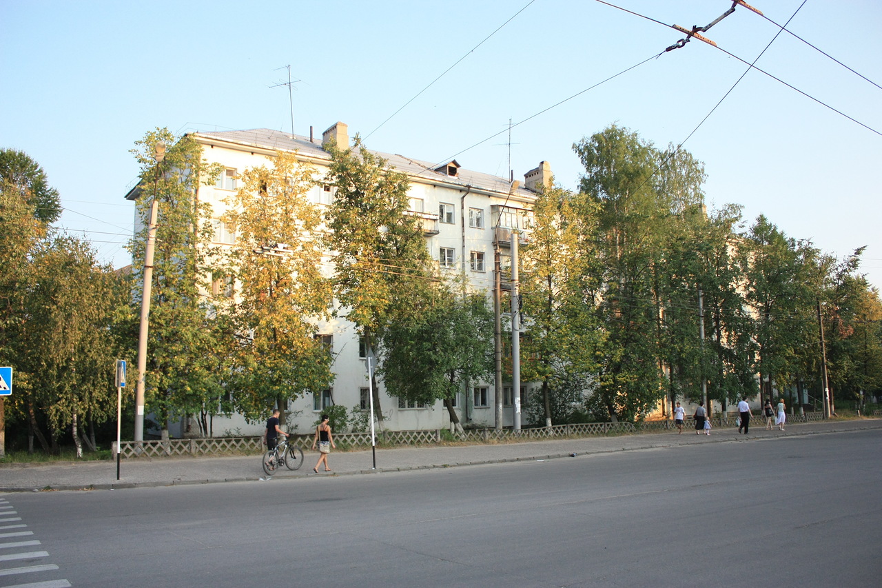 Улицы дзержинска нижегородской. Нижегородская область, Дзержинск, ул. Грибоедова, 1. Улица Грибоедова Дзержинск. Город Дзержинск Нижегородской области ул Грибоедова. Грибоедова 1 Дзержинск.