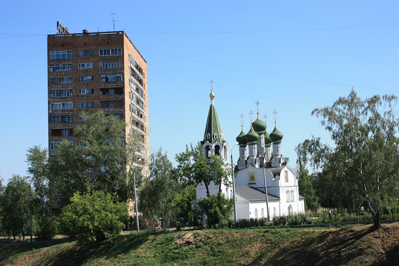 Три нижний. Федоровского 3 Нижний Новгород. Церковь на набережной Федоровского в Нижнем Новгороде. Набережная Федоровского 3. Нижний Новгород набережная Федоровского дом 3.