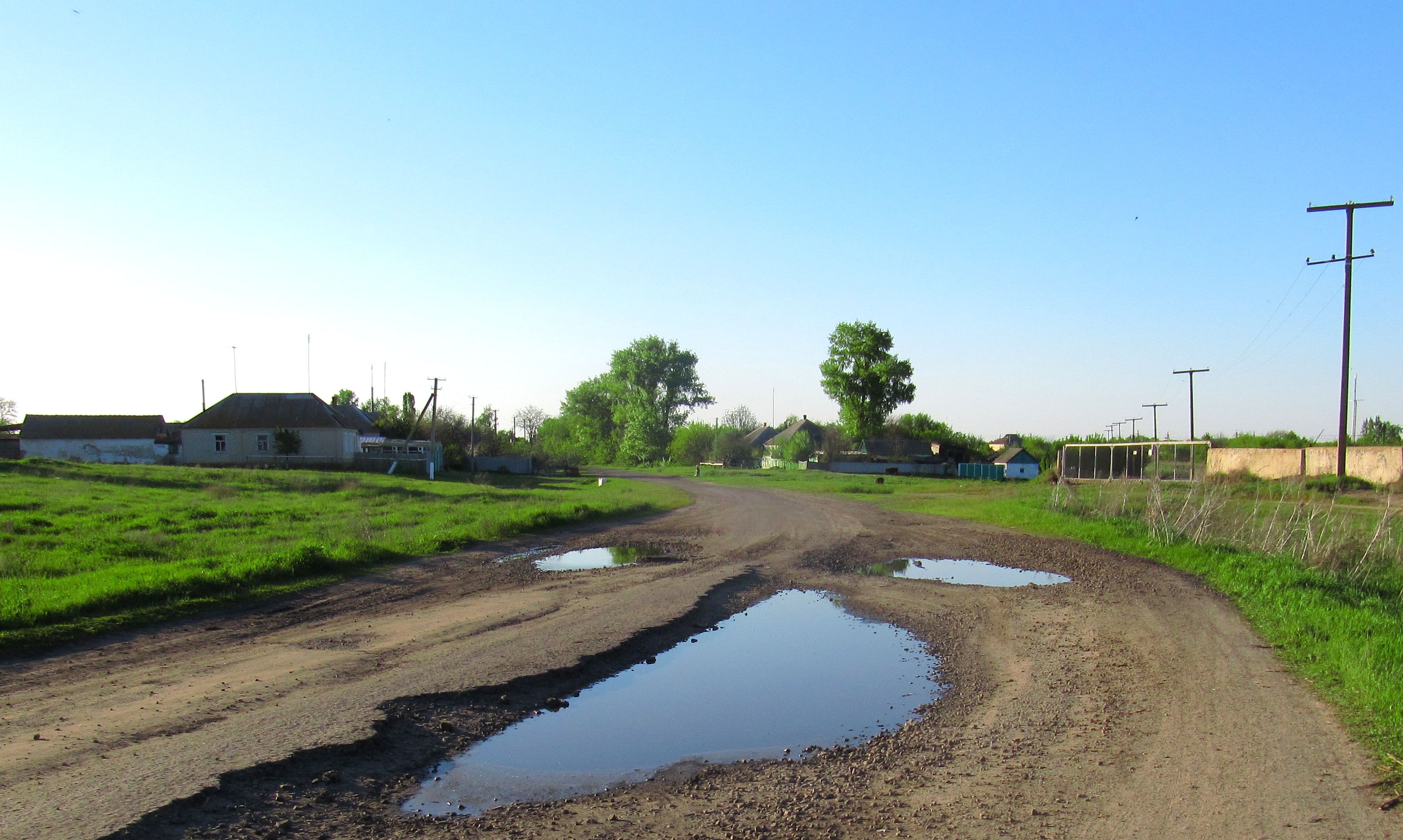 Село александровка. Село Александровка Украина. Чугинка Луганская область. Александровка Луганская область.