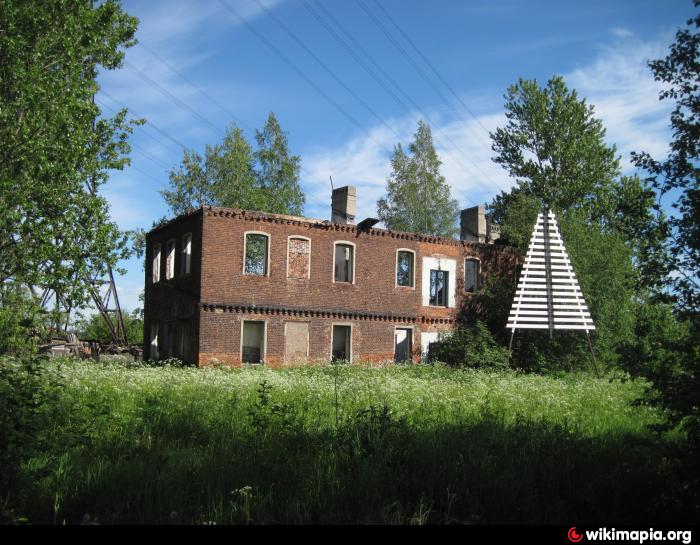 Петро славянка колпинский. Петро-Славянка Ленинградская область. Здания в Ленинградской области. Малоизвестные старинные здания Ленинградской области. Советские здания в Ленинградской области.