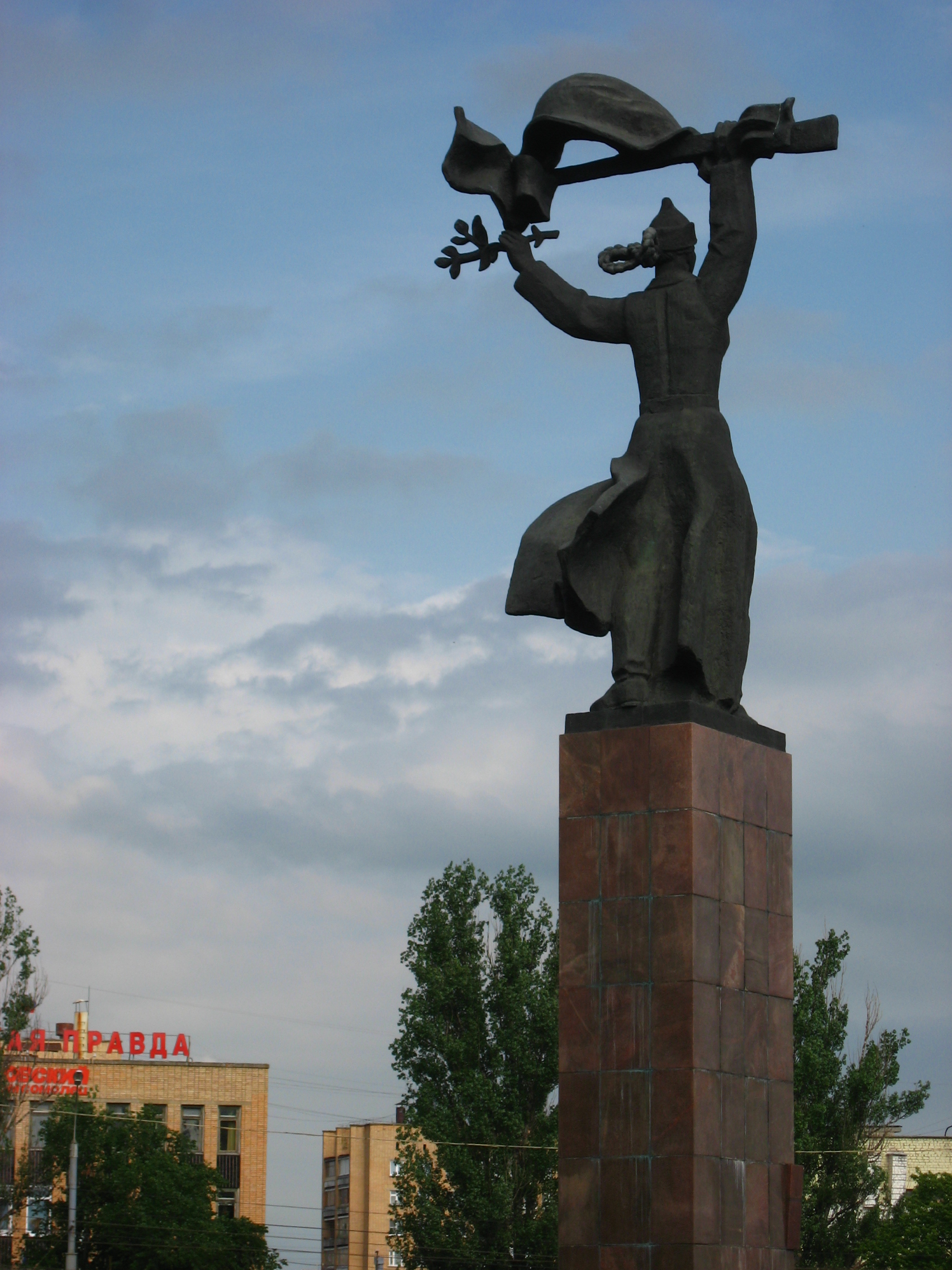 Каховка орел. Памятник Каховка в Орле. Памятник героям гражданской войны в Орле. Памятник героям гражданской войны (Каховка). Памятник героям гражданской войны (Каховка) (орёл).