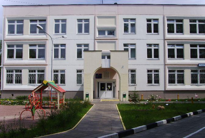 Проезд школы. Школа 1252 имени Сервантеса. Школа 1252 Москва. Школа 1252 им Сервантеса здание. Детский сад 1252 на Светлом проезде.