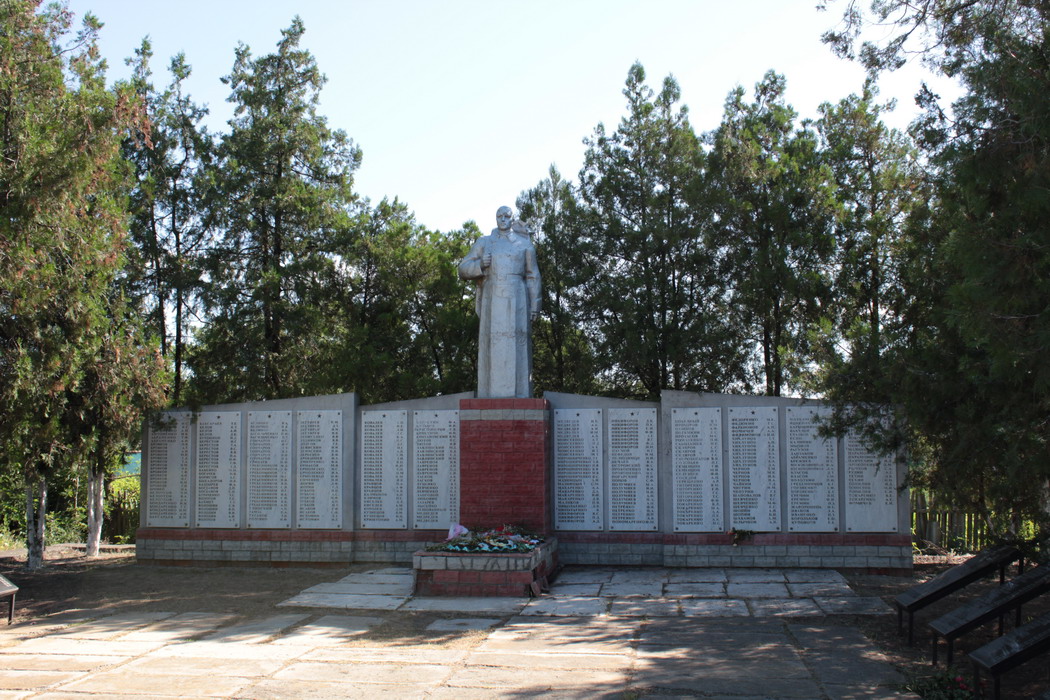 Слобода орловка. Городищенский р-н, с. Орловка Братская могила. Орловка Волгоградская область мемориал.