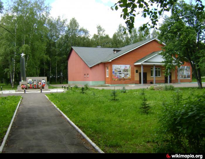 Сельский центр. Дом культуры в с. Раменье Шаховского района. Раменье Шаховской район. Село Раменье Шаховского района. Село Раменье Шаховского района Московской области школа.