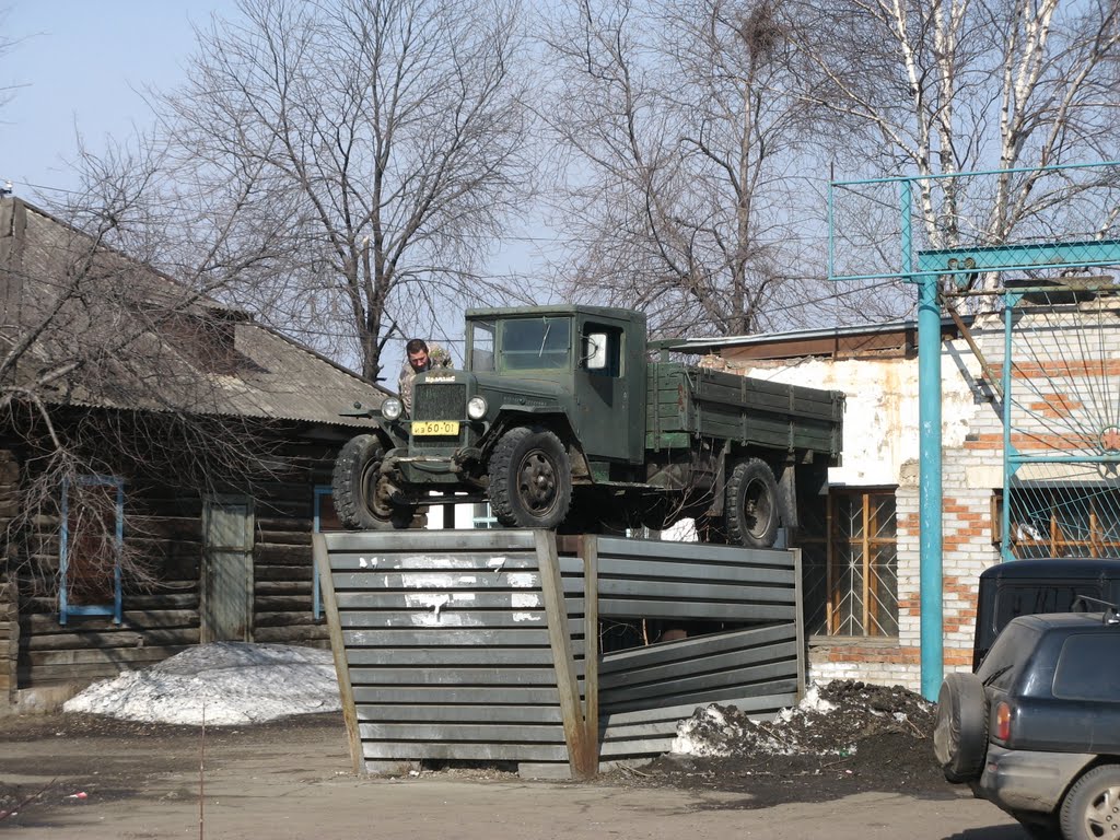 Фото автобазы. Автобаза 1 Барнаул. Автобазы Иркутска. Заброшенные автобазы.