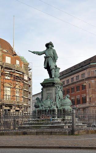 Admiral Niels Juel statue - Copenhagen Municipality