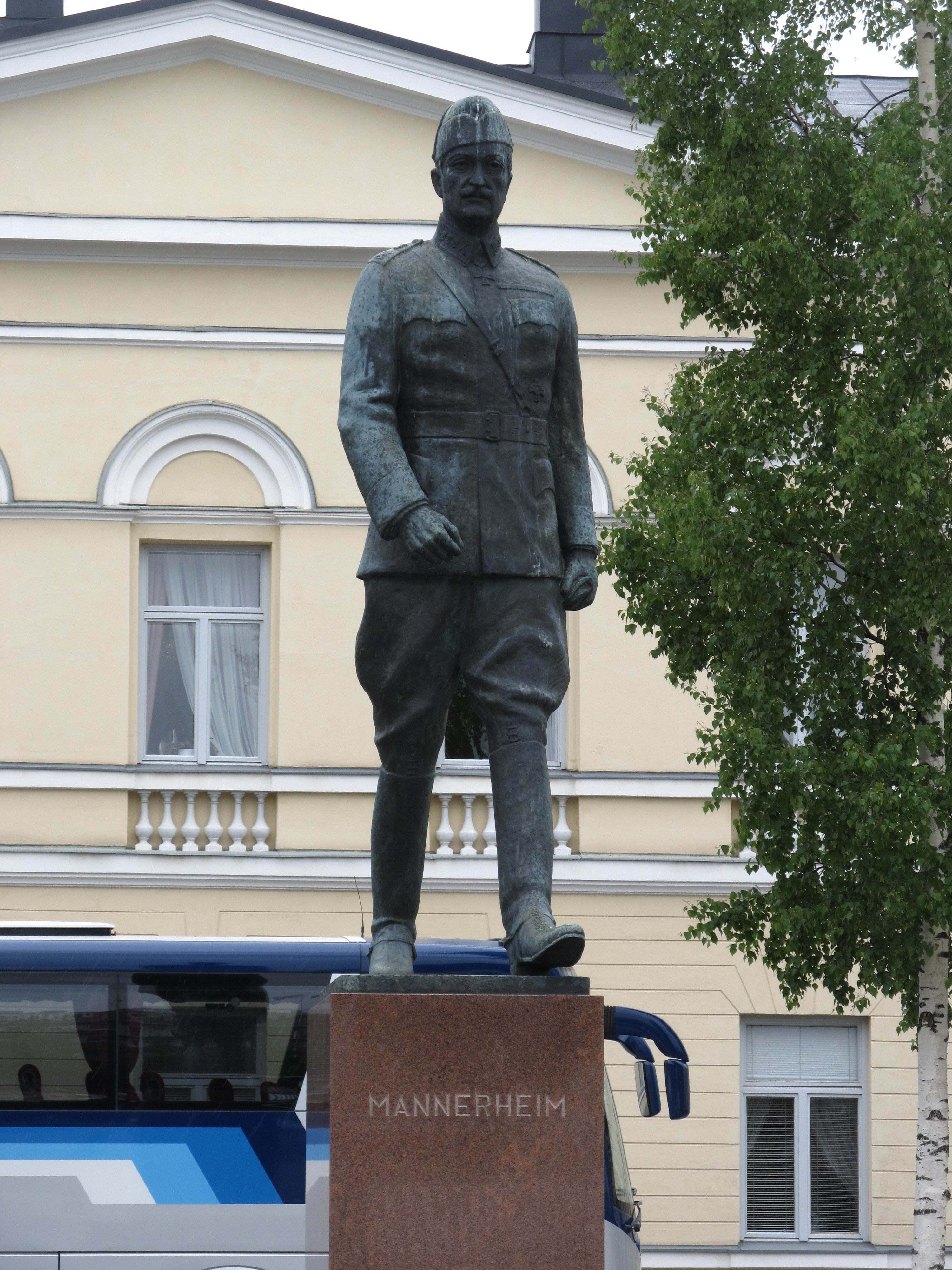 памятная доска маннергейму в санкт петербурге