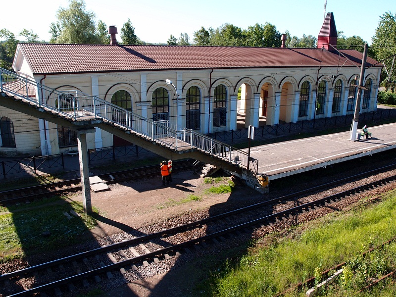 Поселок александровская. Станция Александровская СПБ. Железнодорожная станция Александровская. Поселок Александровская вокзал. Ж/ Д станция Александровская  СПБ.