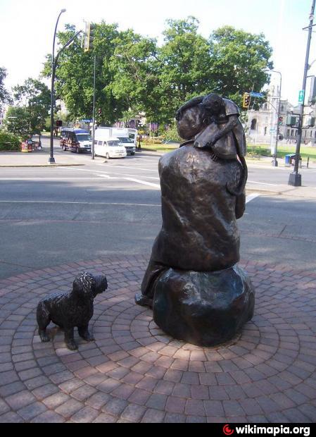 Emily Carr statue at Belleville & Government St. - Victoria