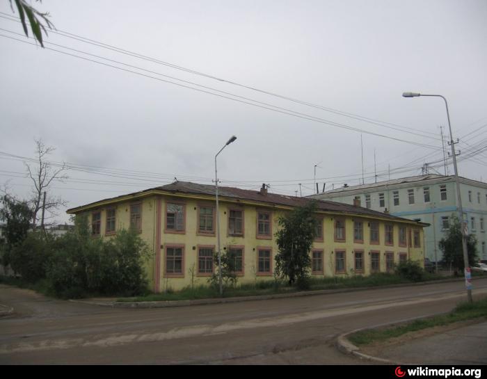 Дзержинского 1 якутск. Дзержинского 10 Якутск. Дзержинского Якутск пятиэтажки. Город Якутск Дзержинского 48. Локоть Дзержинского 10а.