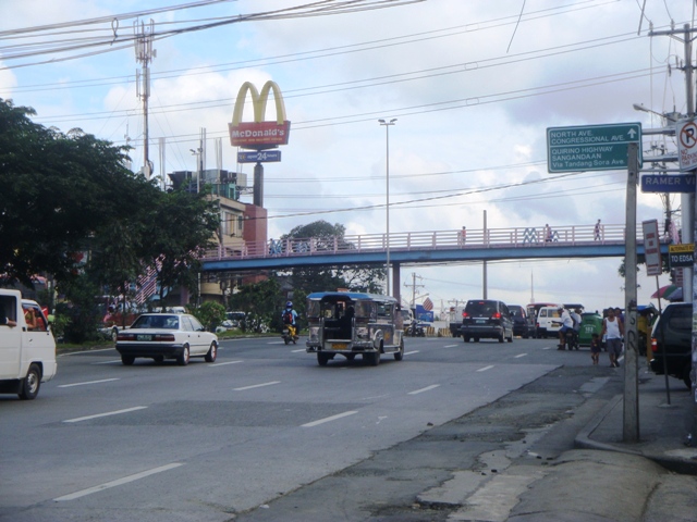 Tandang Sora Avenue - Mindanao Avenue Footbridge - Quezon City