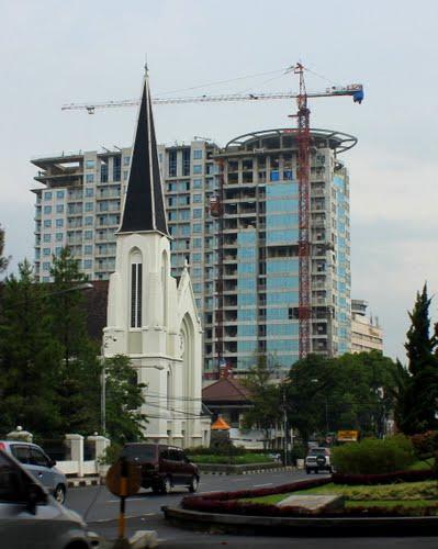 Katedral Santo Petrus - Bandung