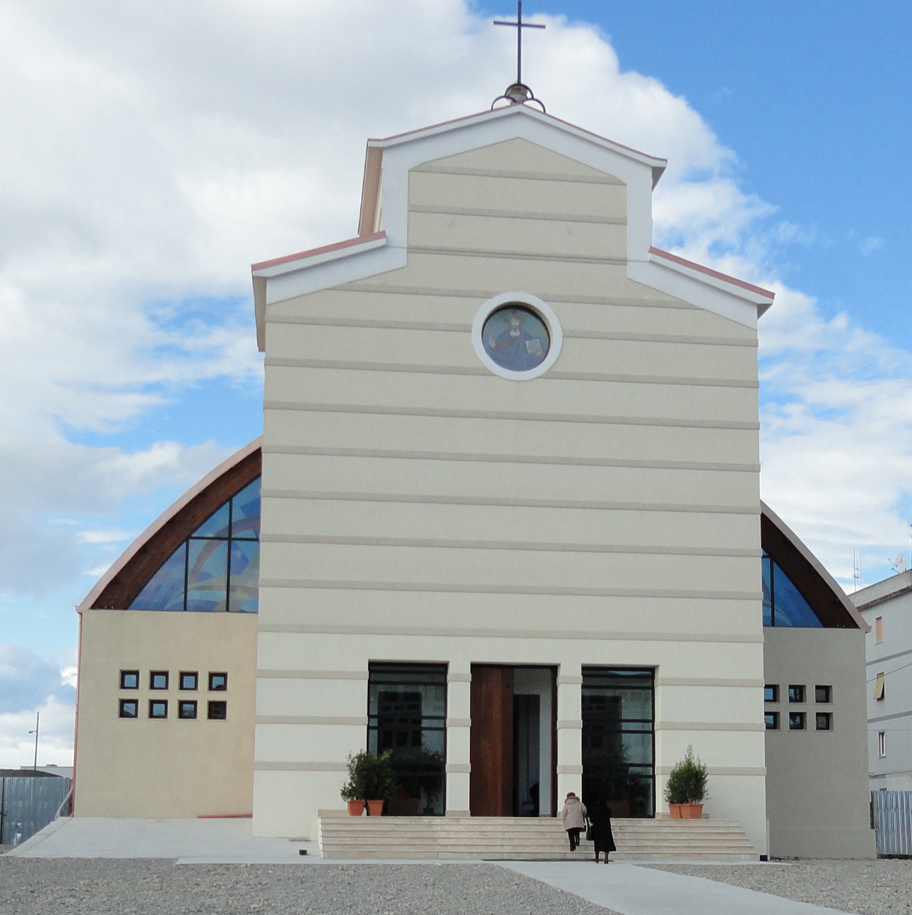 Chiesa Parrocchiale SS. Salvatore Fondo Gesù Crotone Chiesa Chiesa Parrocchiale SS. Salvatore Fondo Gesù Crotone Chiesa
