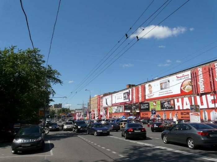 Рынок горбушка в москве. Торговый центр Горбушка. Торговый центр Горбушка в Москве. Барклая 8 ТЦ Горбушка. Торговый центр Рубин Барклая 8.