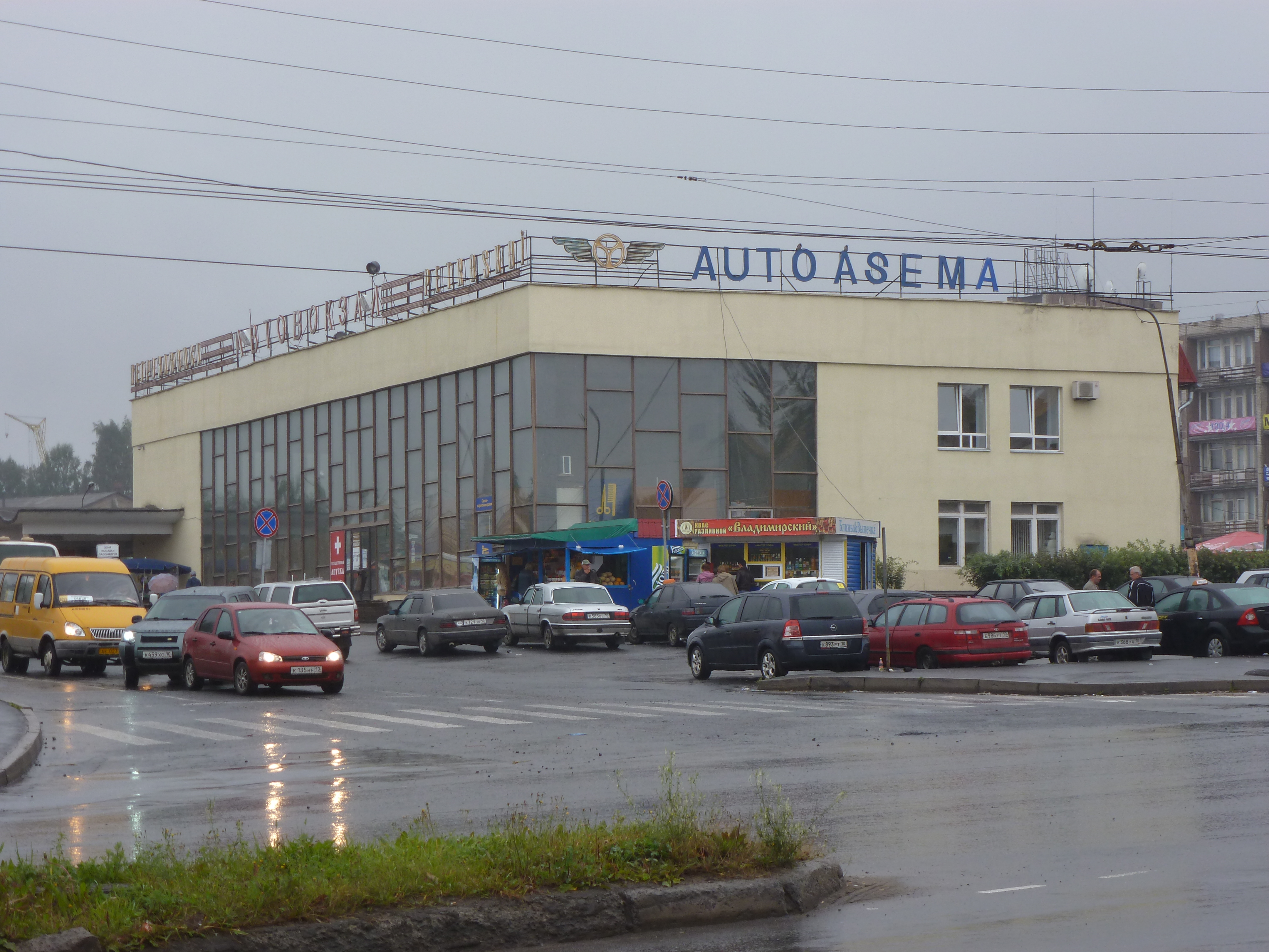 Петрозаводск сегежа. Автостанция Петрозаводск. Карелия автовокзал. Чапаева Петрозаводск автовокзал. Автовокзал Карелия Петрозаводск.