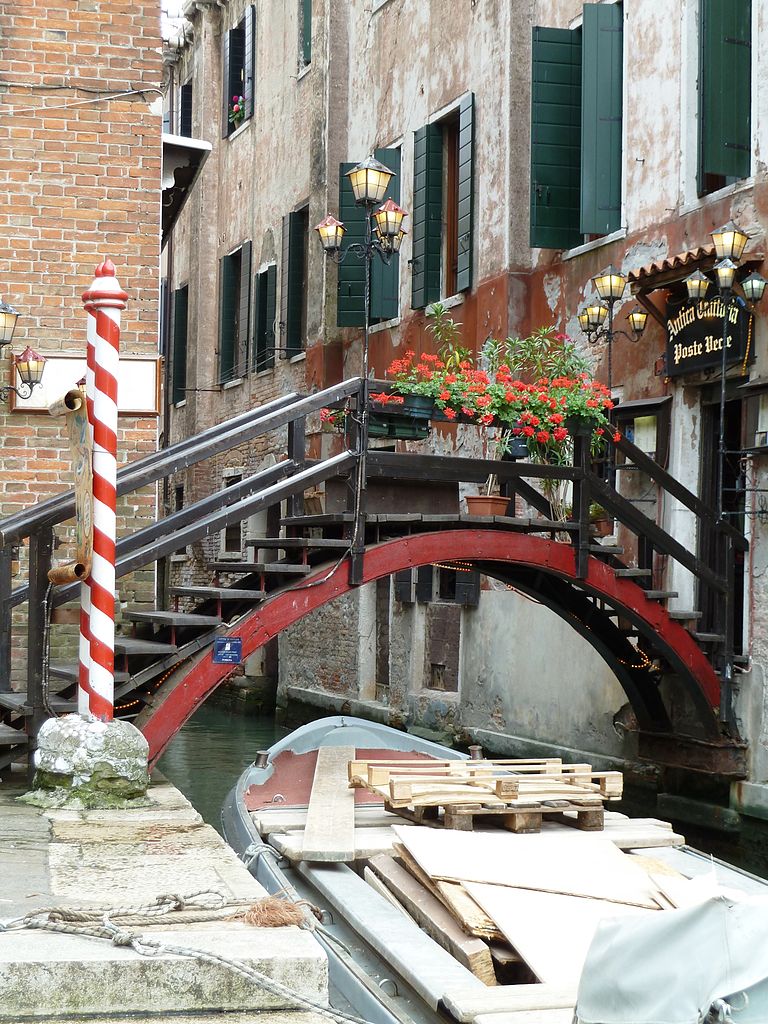 private bridge Poste Vecie - Venice