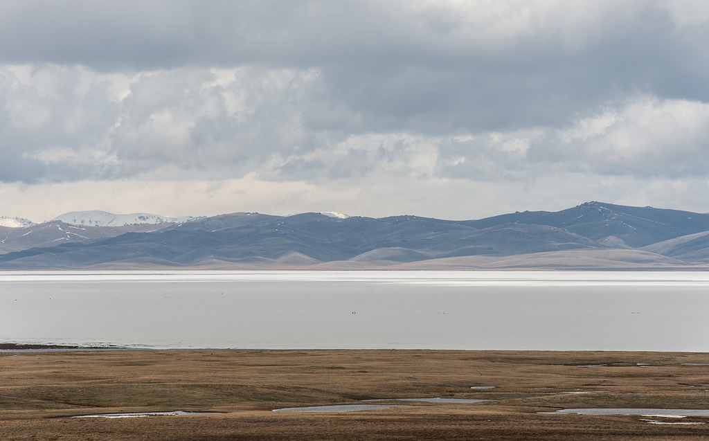 Son Kul lake