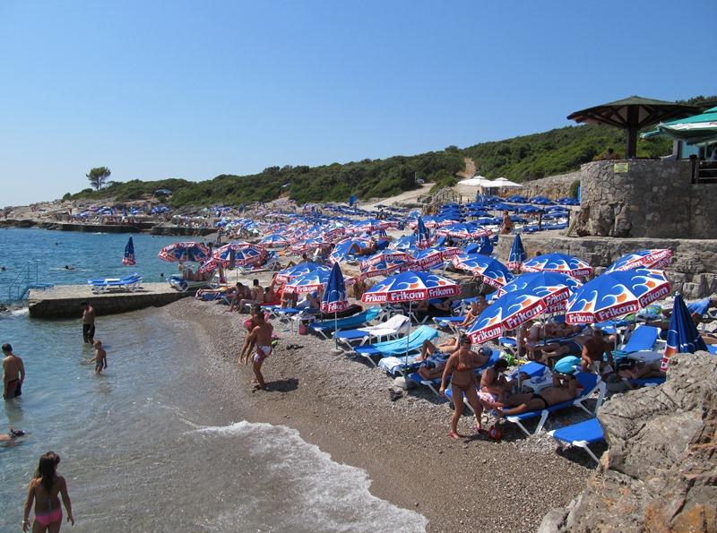 Пляж отзывы. Пляж плоче Будва. Ploce Beach Черногория. Пляж плочэ Черногории плоче. Плоче Хорватия.