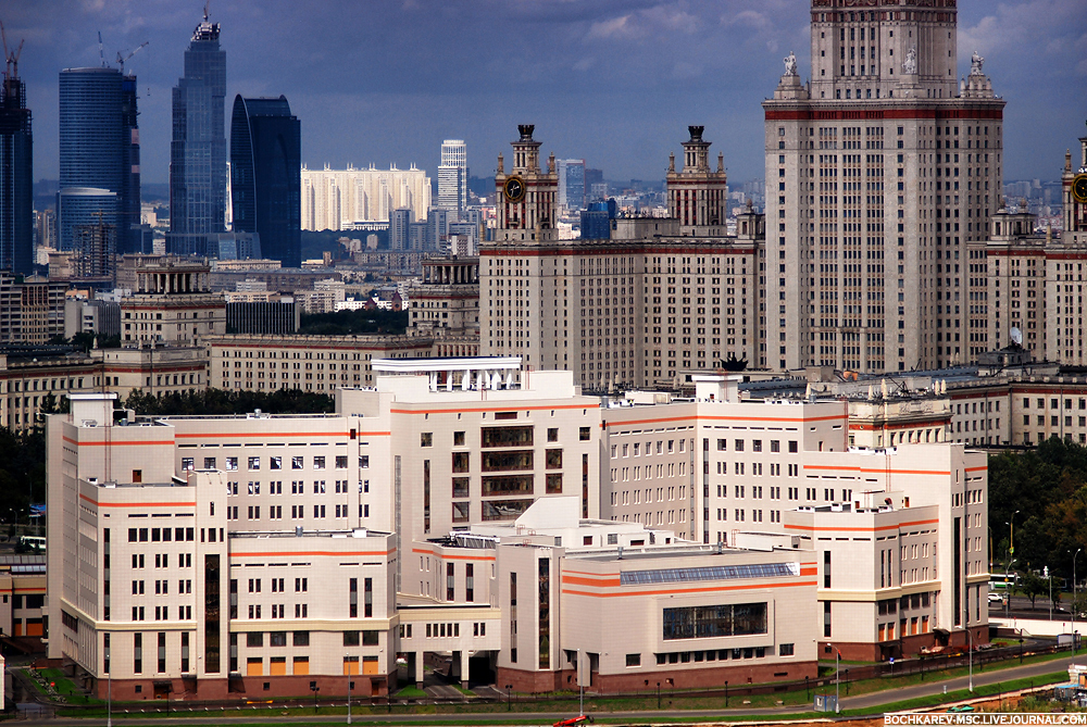 Корп фото. Ломоносовский корпус МГУ. МГУ Ломоносова корпуса. МГУ имени м.в. Ломоносова, Шуваловский корпус. Ломоносовский проспект 27 корпус 1.