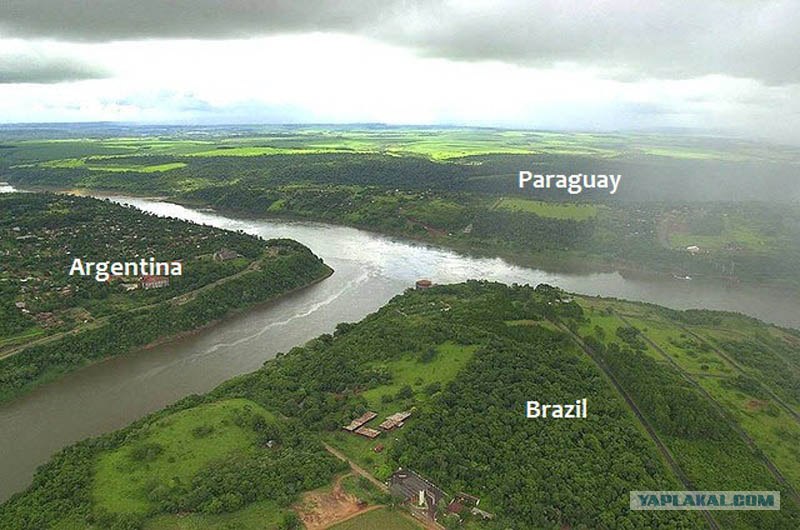 Marco das Três Fronteiras (Tríplice Fronteira) Foz do Iguaçu tripoint (en), marco histórico