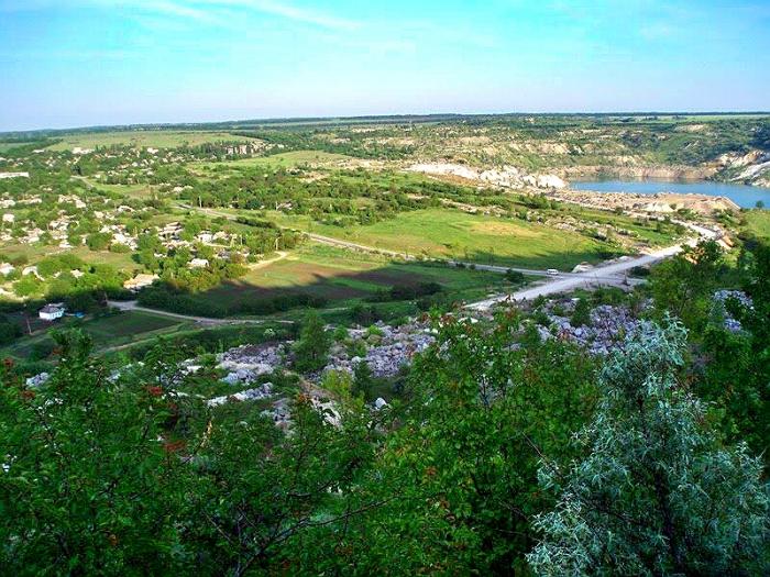 Село веселое донецкая область население. Пгт Новотроицкое Волновахский район. Новотроицкое Украина Донецкая область. Село Новотроицкое Донецкая область. Ольгинка (Донецкая область).