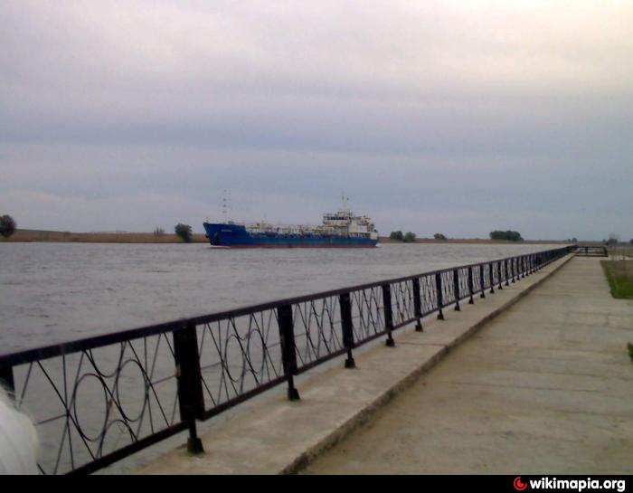 Село набережная. Село Оля Лиманского района Астраханской области. Село Оля Астрахань. Набережная в селе Оля. Село Оля набережная постройкп.