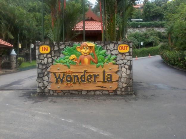 Wonder La - The Amusement Park