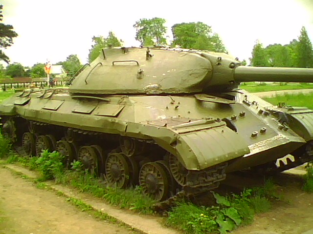 IS-3 Heavy Tank - Lenino | tank on display