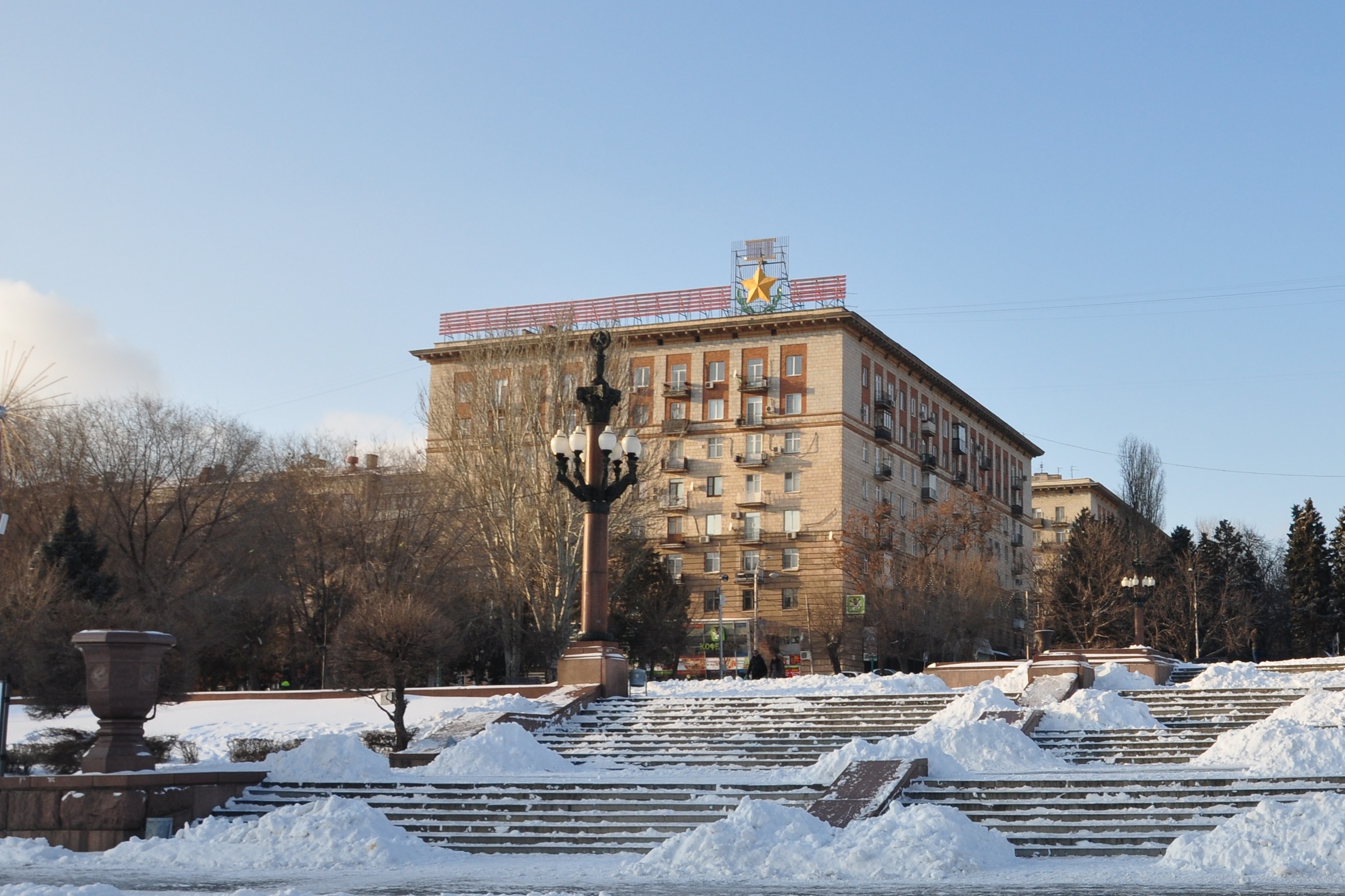 Волгоградская 1 3 волгоград. Ул аллея героев 1 Волгоград. Аллея героев Сталинград. Волгоград аллея героев набережная. Аллея героев 2 Волгоград.