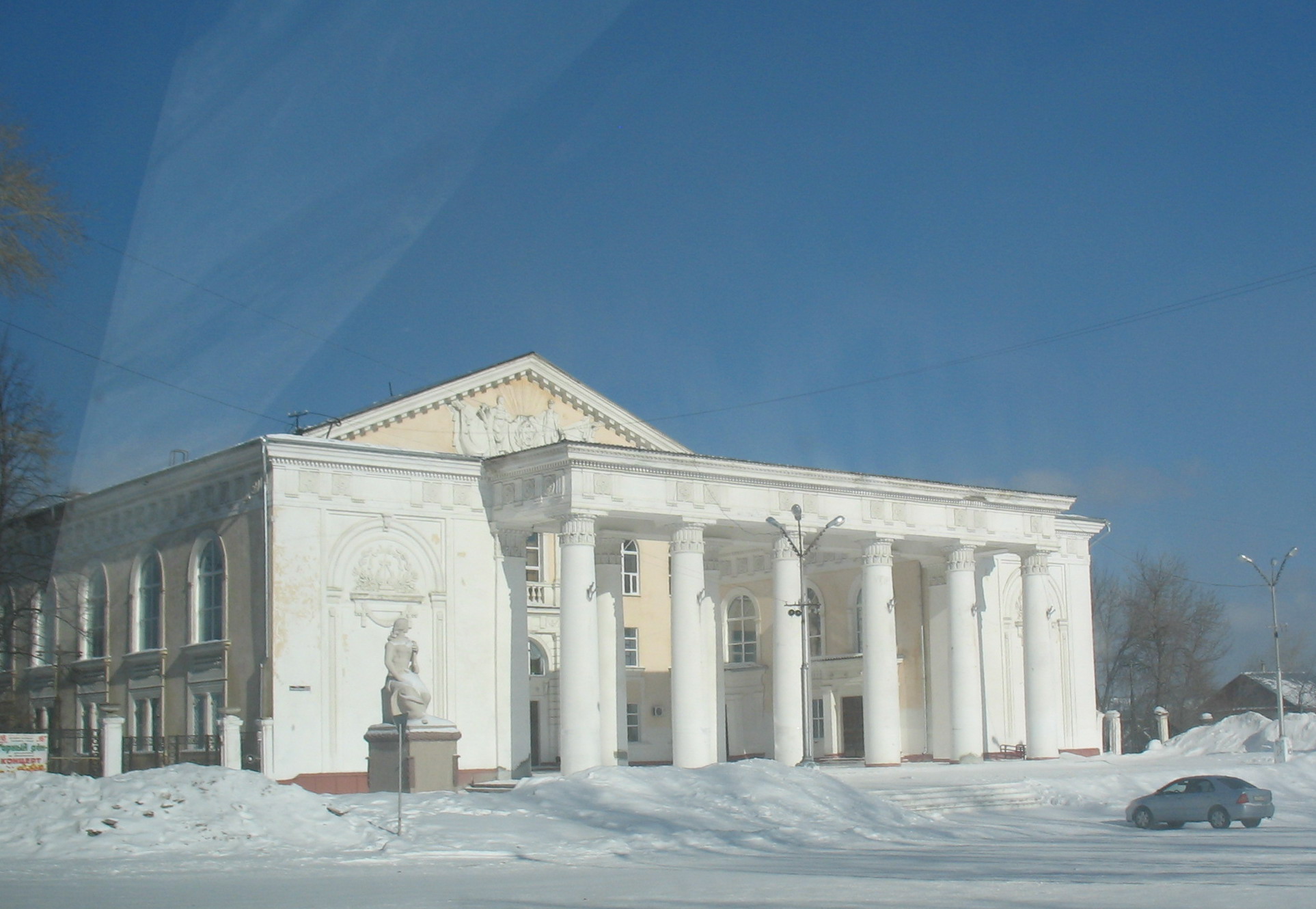 Город Асбест дворец культуры. Асбест ДК Горького. Асбест Свердловская область ДК. Город Асбест Свердловская область дом культуры.