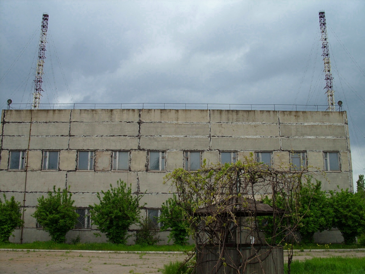 Володарское Мариуполь. Антенное поле. Мариуполь поля. Азовгипромез Мариуполь.