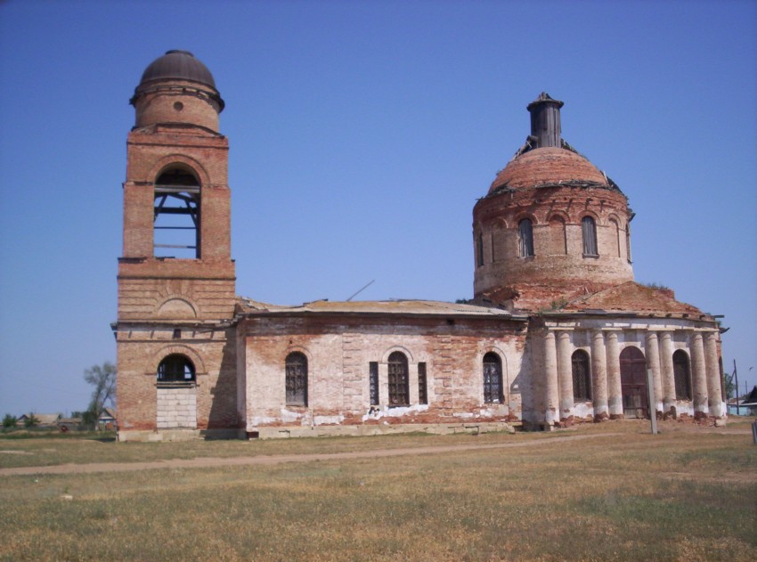 Старица астраханская область. Церковь в селе Солодники Астраханская область. Введенский храм Солодники.