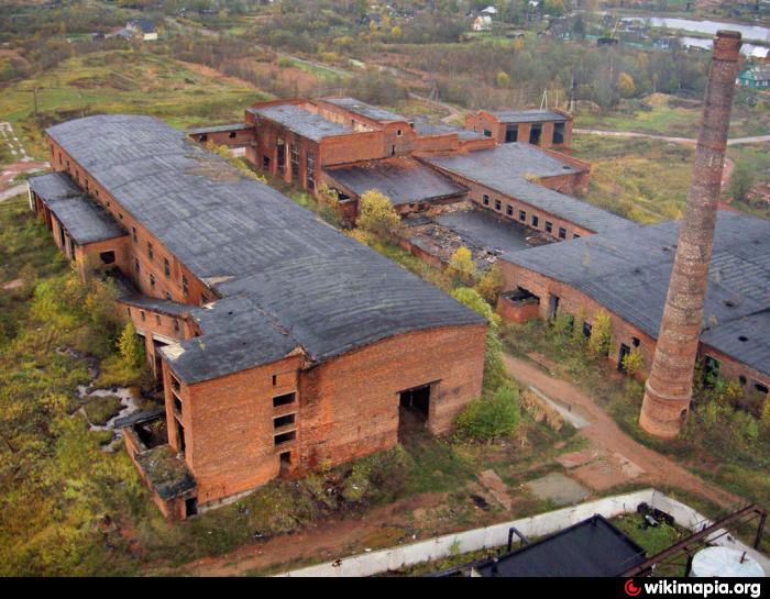 Поселок кирпичного завода. Кирпичный завод село Киржеманы. Рославльский кирпичный завод руины. Кирпичный завод Козельск. Кирпичный завод в Рябово.