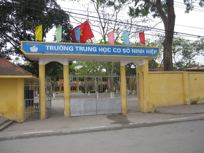 Trường THCS Ninh Hiệp - Làng Ninh Hiệp (làng Nành)