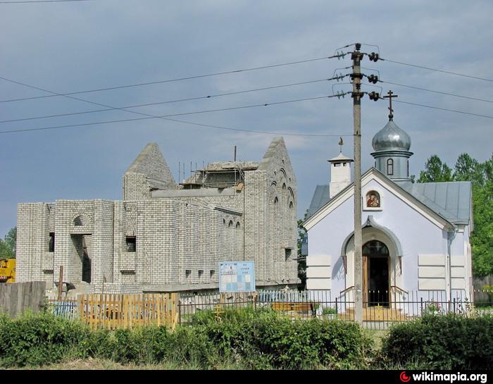 Белые берега города брянска. Город белые берега Брянская область. Белые берега Церковь Брянская область. Храм в белых берегах Брянск. Церковь Троеручицы в белых берегах.