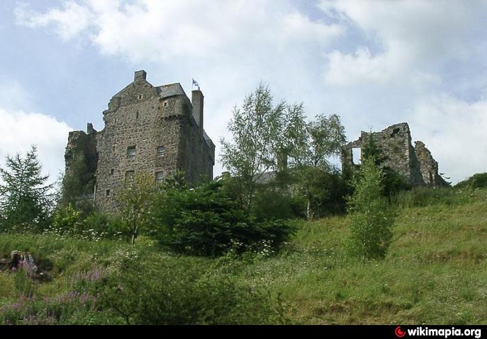 Neidpath Castle