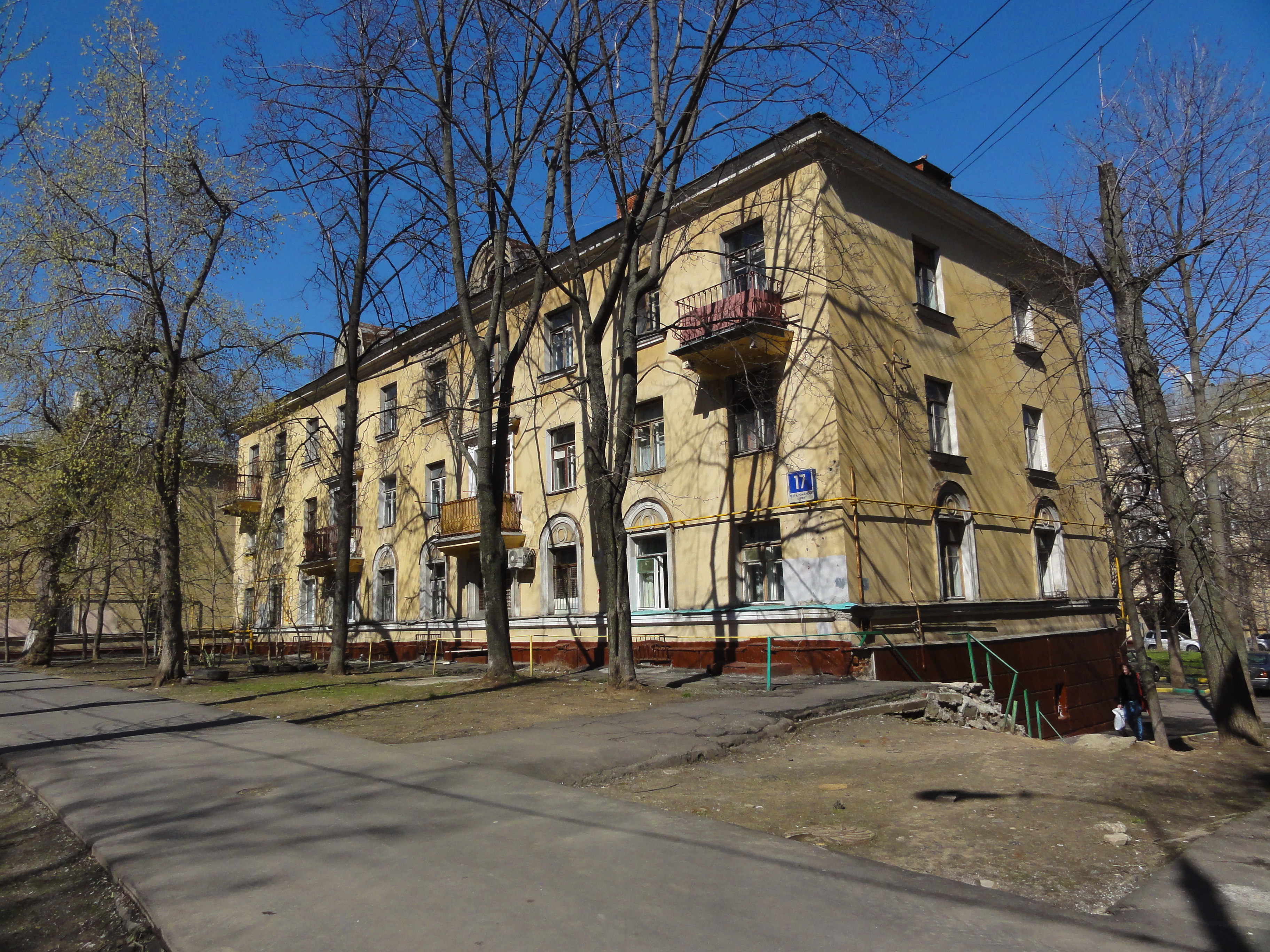 Дом по реновации на петра романова 18