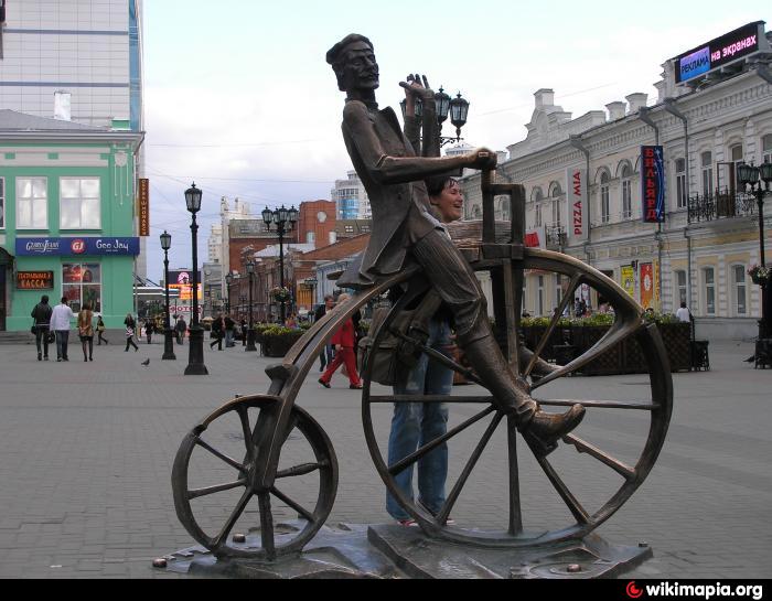 Был установлен. Памятник Ефиму Артамонову Екатеринбург. Памятник изобретателю велосипеда Ефиму Артамонову в Екатеринбурге. Памятник изобретателю велосипеда в Екатеринбурге. Памятник велосипеду в Екатеринбурге.