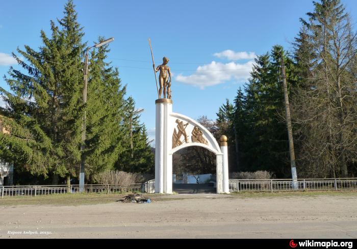 Шаблыкино. Парк Киреевского Шаблыкинский район. Шаблыкино Орловская область. Шаблыкино Орловская область памятники. Шаблыкино Орловская область сквер.