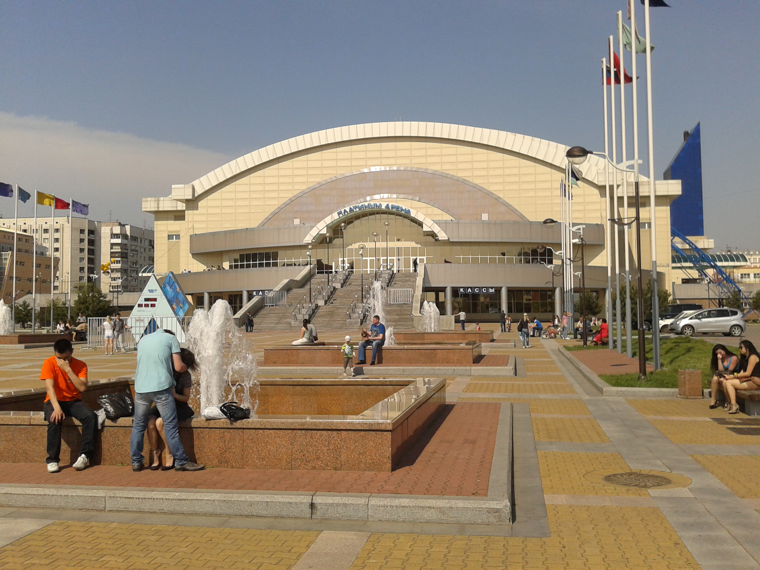 Платинум арена хабаровск. СЗК «платинум Арена». Platinum Арена Хабаровск. Хабаровск Ледовый дворец платинум Арена. Платинум Арена Хабаровск внутри.