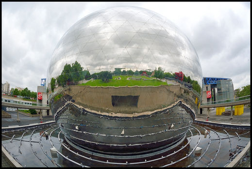 La Géode - Paris Avenue Corentin-Cariou