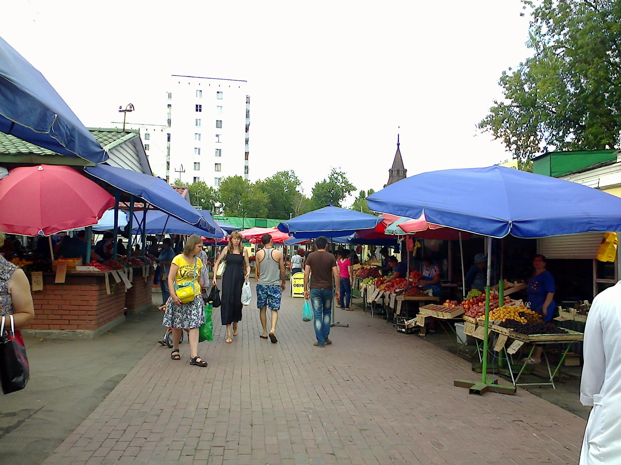Рядов ру. Торговые ряды рынок. Москва летние торговые ряды. Рынок возле красной площади. Торговые ряды Сити.