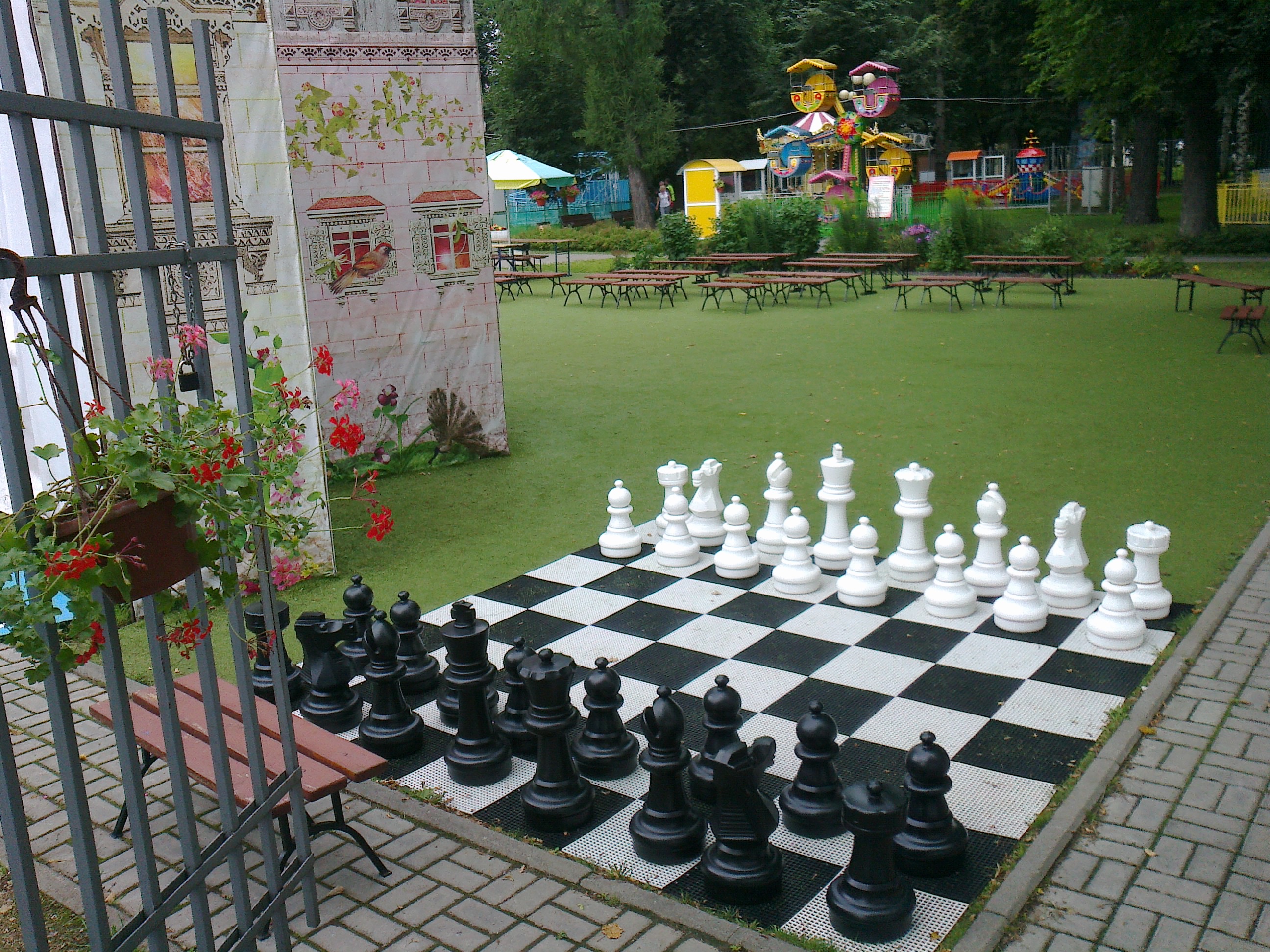 шахматный дворик в санкт петербурге