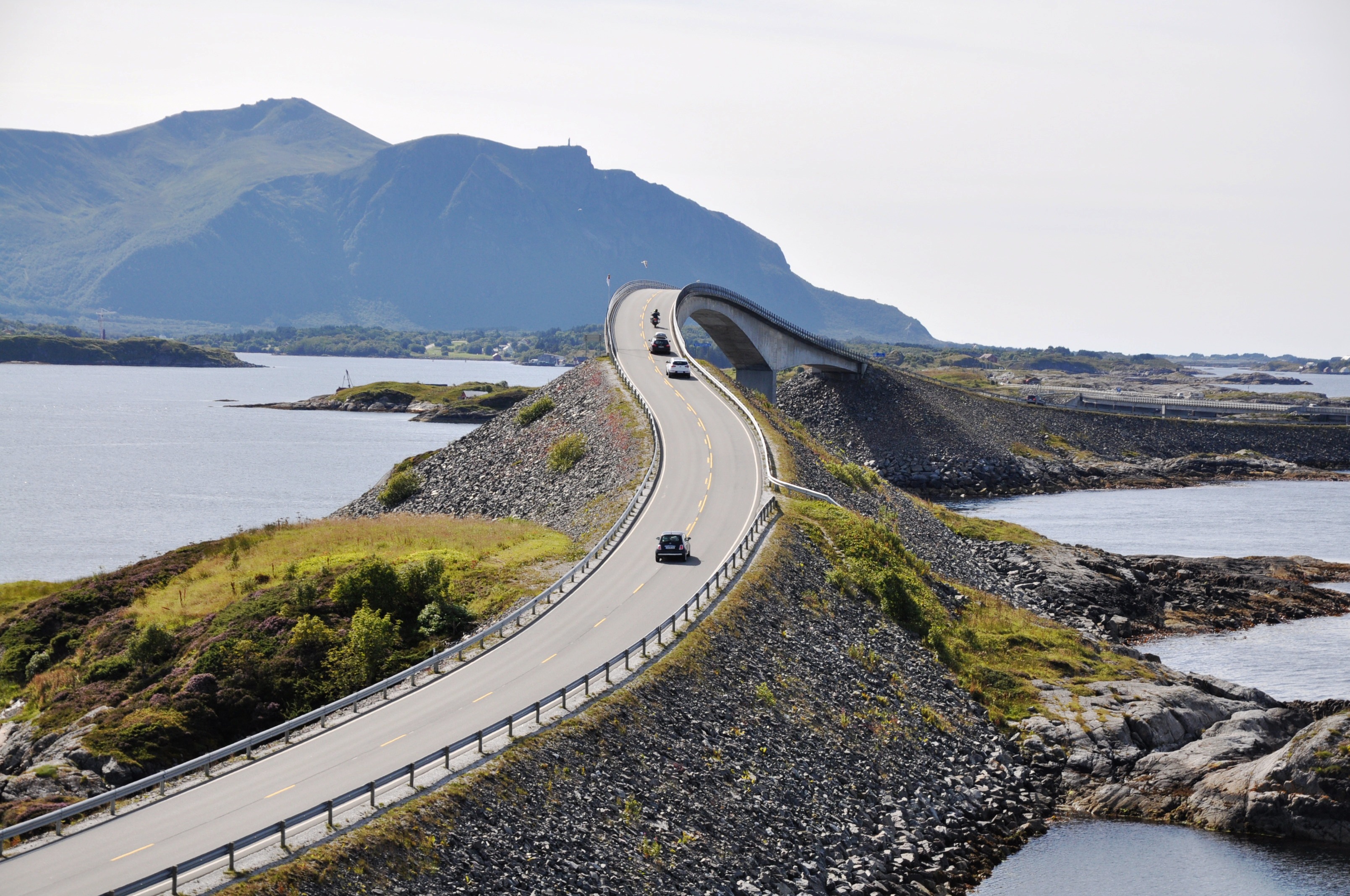 Атлантическая дорога. Атлантическая дорога, округ Ромсдал, Норвегия. Атлантическая дорога и мост в никуда Норвегия. Атлантик роуд в Норвегии. Трансатлантическое шоссе в Норвегии.