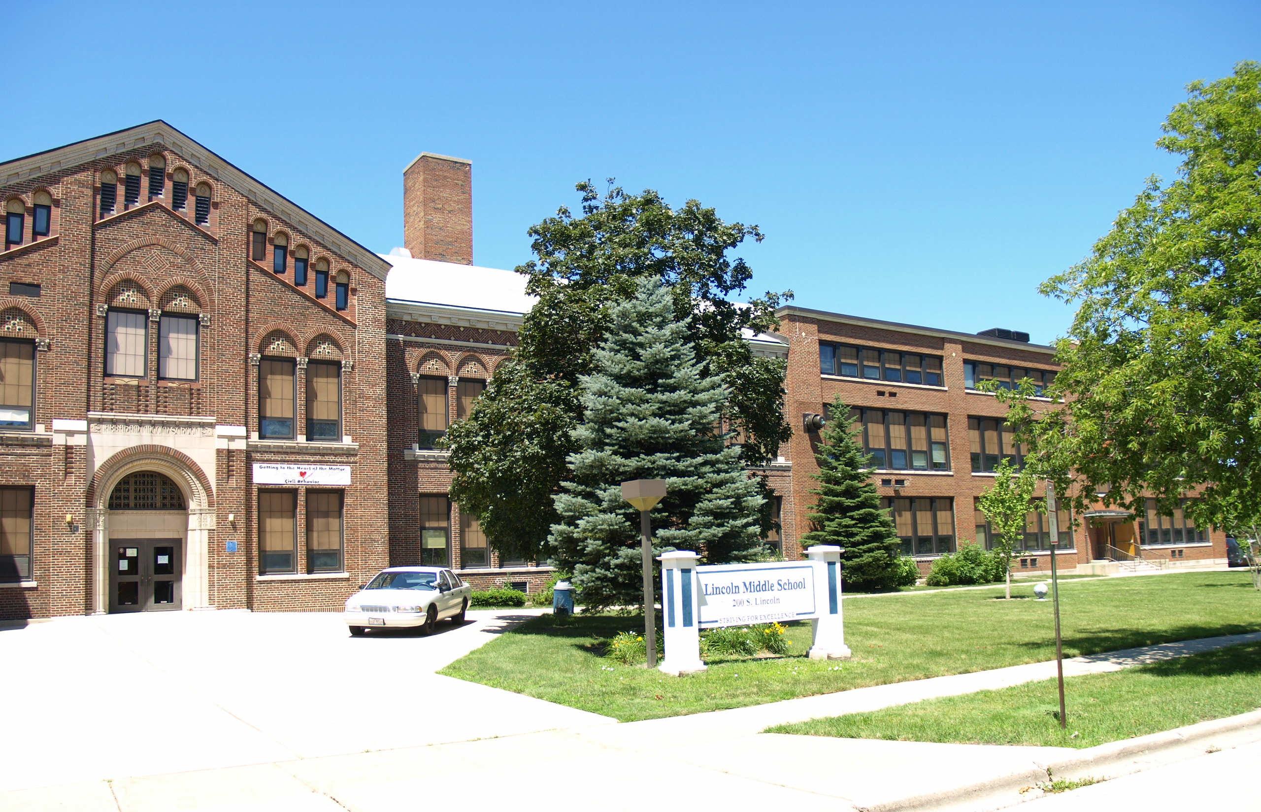 Lincoln Middle School - Park Ridge, Illinois