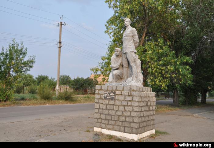 Токмак запорожская область. Памятники Токмака. Токмак Мелитополь. Токмак Запорожская область 1987 год.