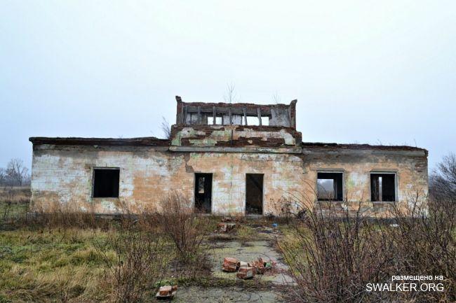 Аэродром батайск. Военный аэродром Батайск. Батайск Авиагородок аэродром. Заброшенный военный аэродром Батайск. Аэродром Батайск Роствертол.