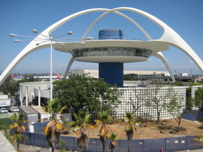 Theme Building - Los Angeles, California | tower, Modern (architecture)